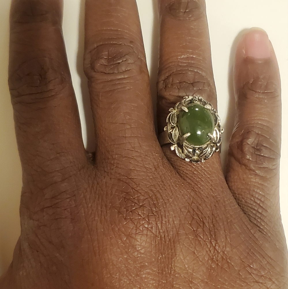 Vintage Jade Ring - Picture 1 of 3